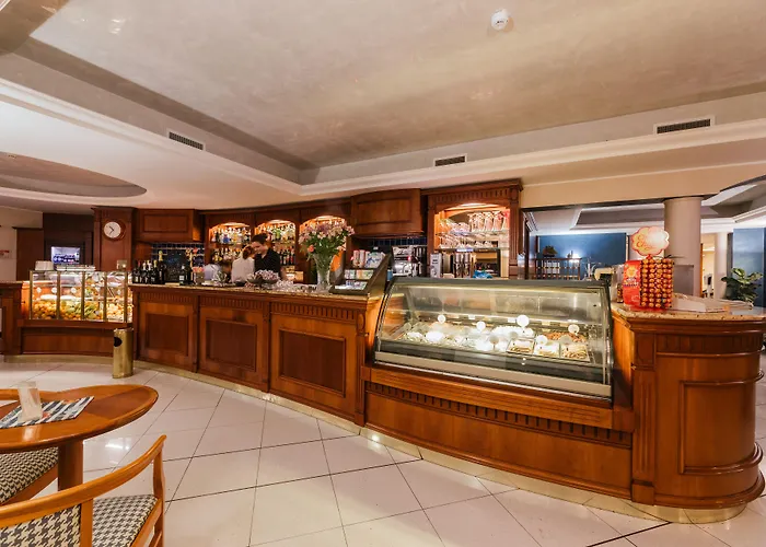 ホテル La Serena 3*