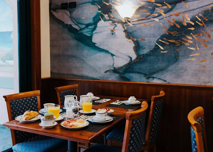 ホテル La Serena 3*